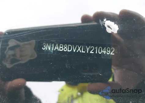 2020 Nissan Sentra Sr Xtronic Cvt z USA, uszkodzony, nr VIN 3N1AB8DVXLY210492